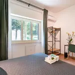Vatican Oasis - Free Parking, 4-6 Pax, 2 Bedrooms