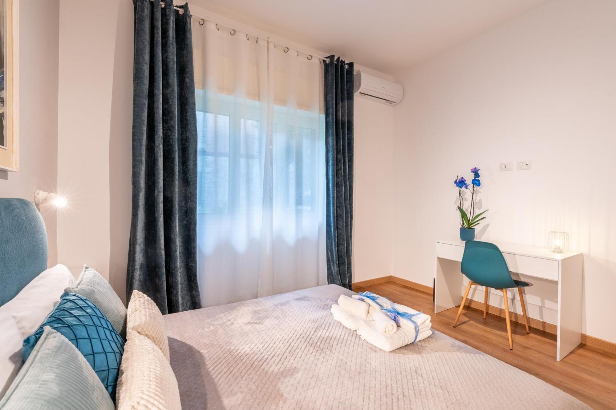 Vatican Oasis - Free Parking, 4-6 Pax, 2 Bedrooms Apartment *