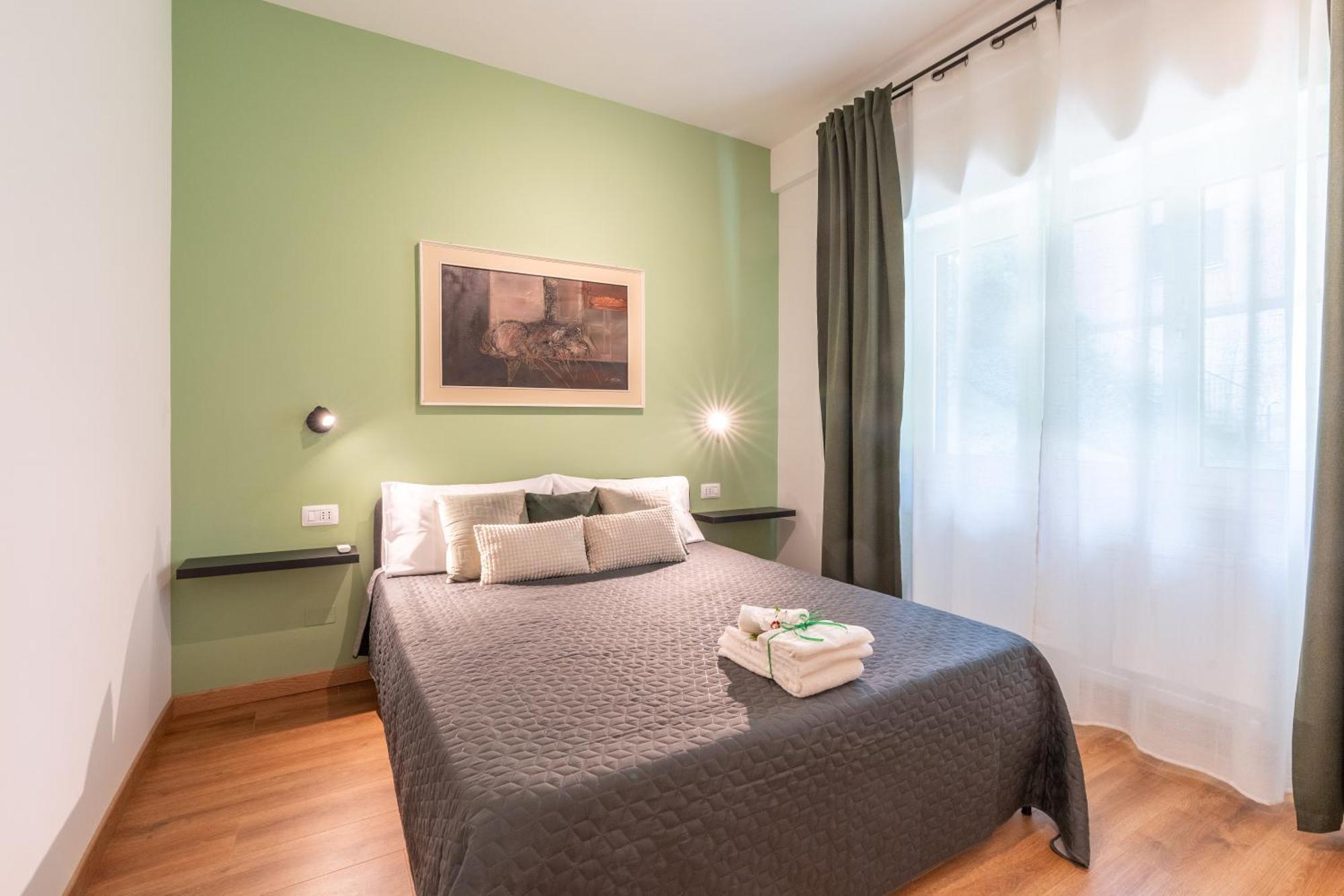 Apartment Vatican Oasis - Free Parking, 4-6 Pax, 2 Bedrooms *